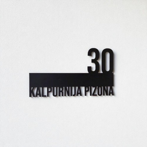 Kućni broj - Crta s natpisom 02